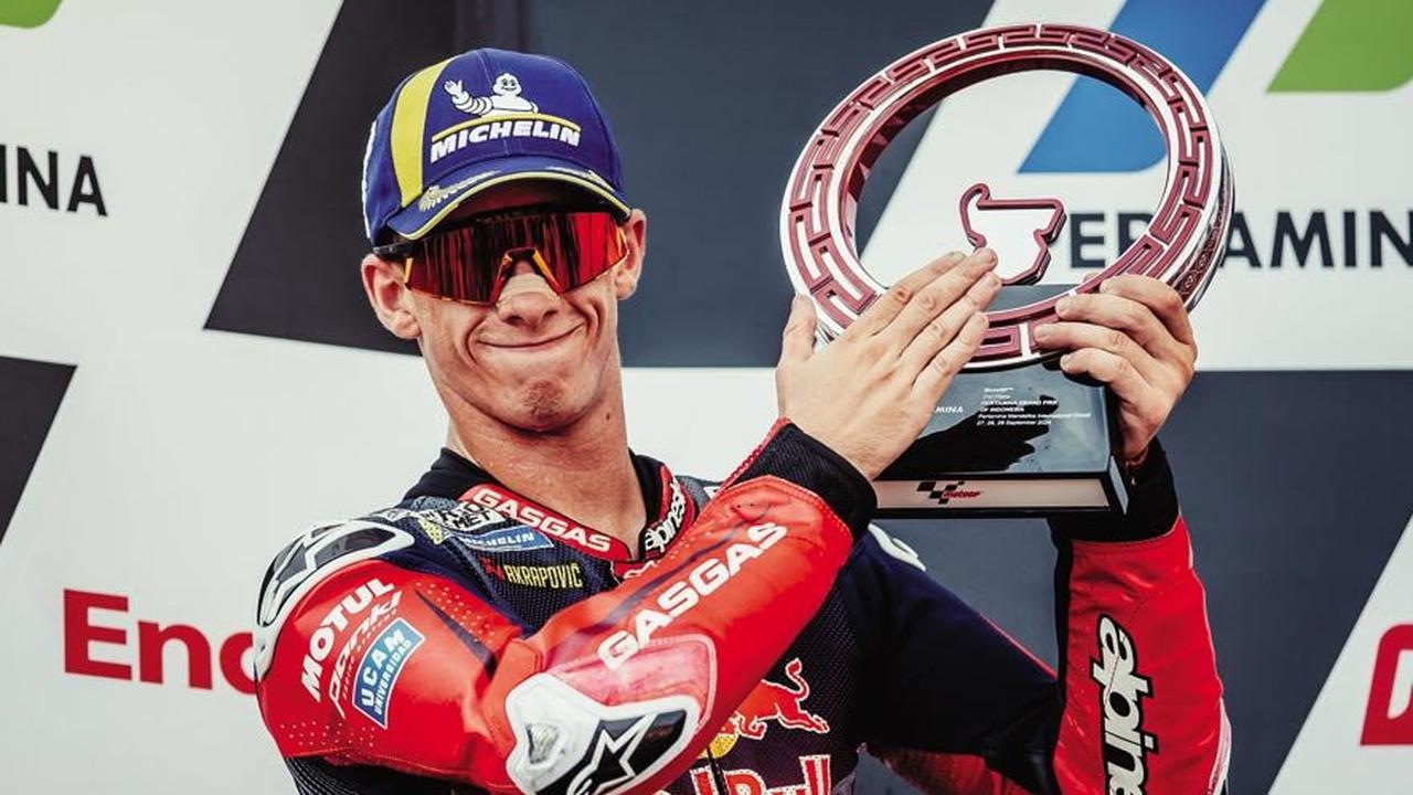 Finish di Posisi Kedua, Ternyata ini Alasan Pedro Acosta Tidak Menyemprotkan Prosecco di Podium MotoGP Mandalika 2024