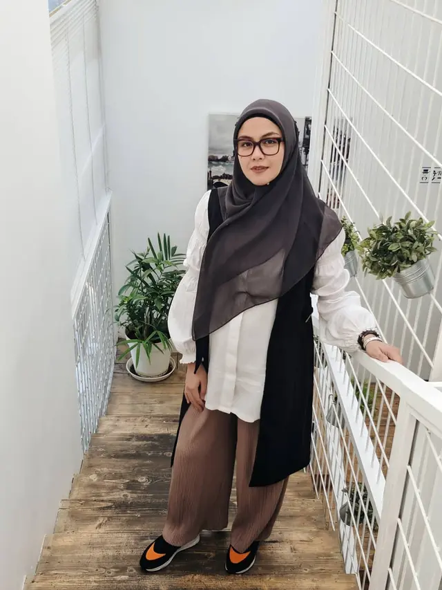 [Bintang] Revalina S Temat
