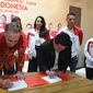 Penandatanganan MoU partnership antara Wall’s dengan Tim Indonesia yang diwakili oleh Jochanan Senf – Refreshment Director PT Unilever Indonesia, Tbk. dan Erick Thohir – Ketua Umum Komite Olimpiade Indonesia (Foto: dok Walls)