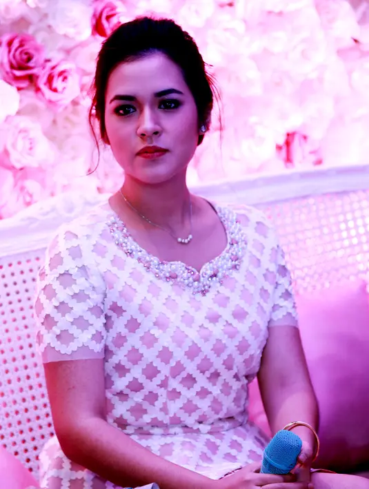 Kekasih dari Keenan Pearce ini ternyata merasa cantik ketika ia menjadi diri sendiri, seperti saat di rumah ketika bangun tidur atau bersama keluarga. (Wimbarsana/Bintang.com)