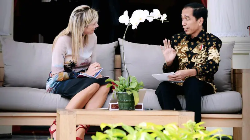 Veranda Talk ini sudah dilakukan Presiden Jokowi saat menerima kunjungan kehormatan Ratu Belanda, Maxima