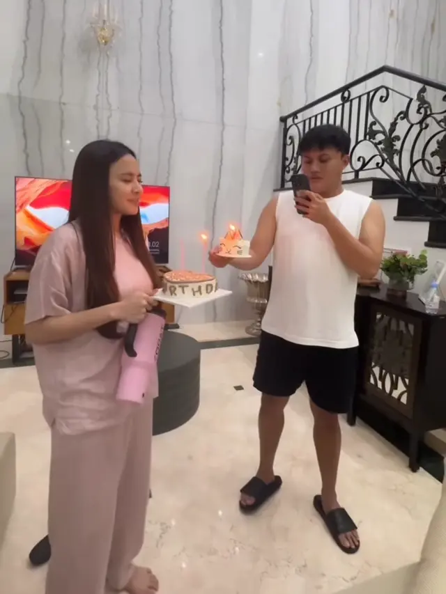 Mahalini Ultah ke-25