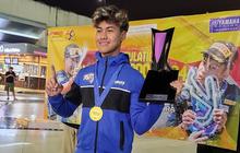 Akhirnya Pencetak Sejarah Aldi Mahendra Kembali ke Indonesia Bawa Trofi Juara Dunia WorldSSP300 2024