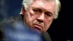 Carlo Ancelotti sesalkan kartu merah Ibrahimovic. (c) AFP