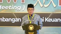 Dewan Komisioner OJK Mirza Adityaswara dalam Ijtima' Sanawi Dewan Pengawas Syariah ke-19, di Hotel Grand Sahid Jakarta, Jumat (13/10/2023). (Arief/Liputan6.com)