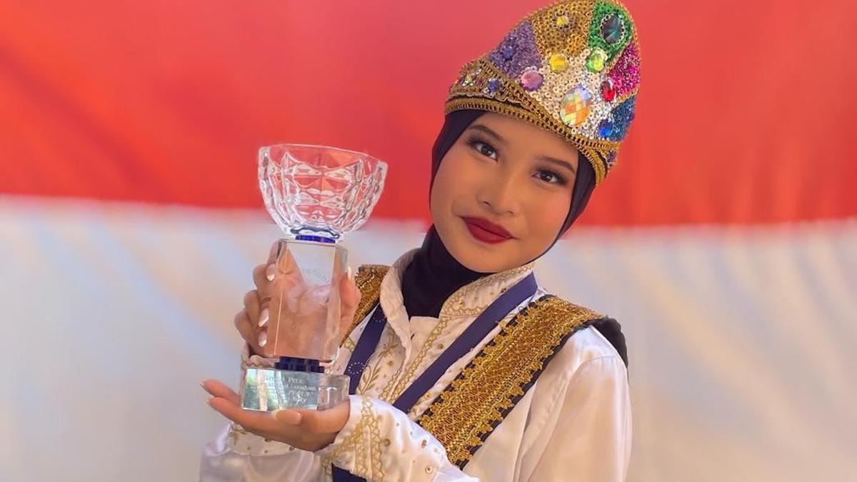Kalya Mahiya dan Misi Budaya Al-Izhar Pondok Labu Raih Penghargaan di International Contest Festival Dancing Italy 