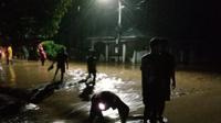 Banjir merendam 5 daerah di Sulawesi Tengah, Minggu malam (26/3/2023) akibat hujan deras yang mengguyur wilayah itu sehingga air meluap ke permukiman. (liputan6.com/ BPBD Sulteng)