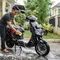 Cara Aman Mencuci Motor Listrik di Rumah, Hindari Kesalahan yang Bisa Merusak Komponen