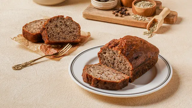 Paul X Tolak Angin dengan menu Vegan Ginger Banana Cake