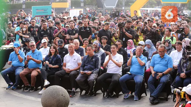 Foto: Kemeriahan Rangkaian Acara Trophy Tour Experience Piala Dunia U-17 2023 di Bandung, Ada Bintang Dangdut Hingga Legenda Persib