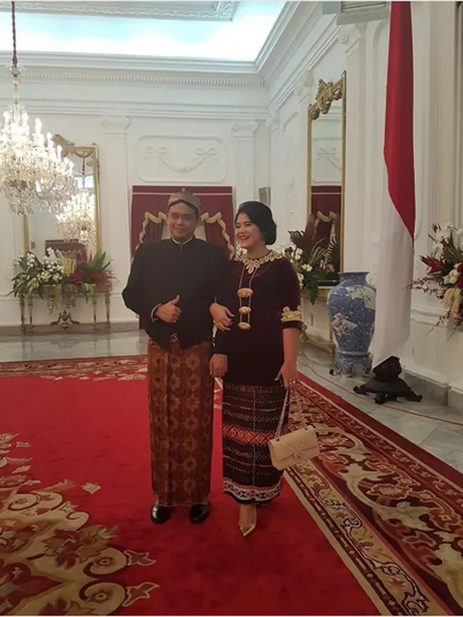 Bobby juga terlihat dalam acara  yang digelar Presiden Jokowi di Kompleks Istana Kepresidenan. Tidak lama lagi Bobby Nasution akan resmi mempersunting Kahiyang Ayu. Pernikahan akan digelar awal November mendatang. (Instagram/ayanggkahiyang)