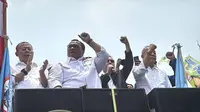 Momen Dasco Temui Buruh, Umumkan UU Pelindungan Ketenagakerjaan Disahkan