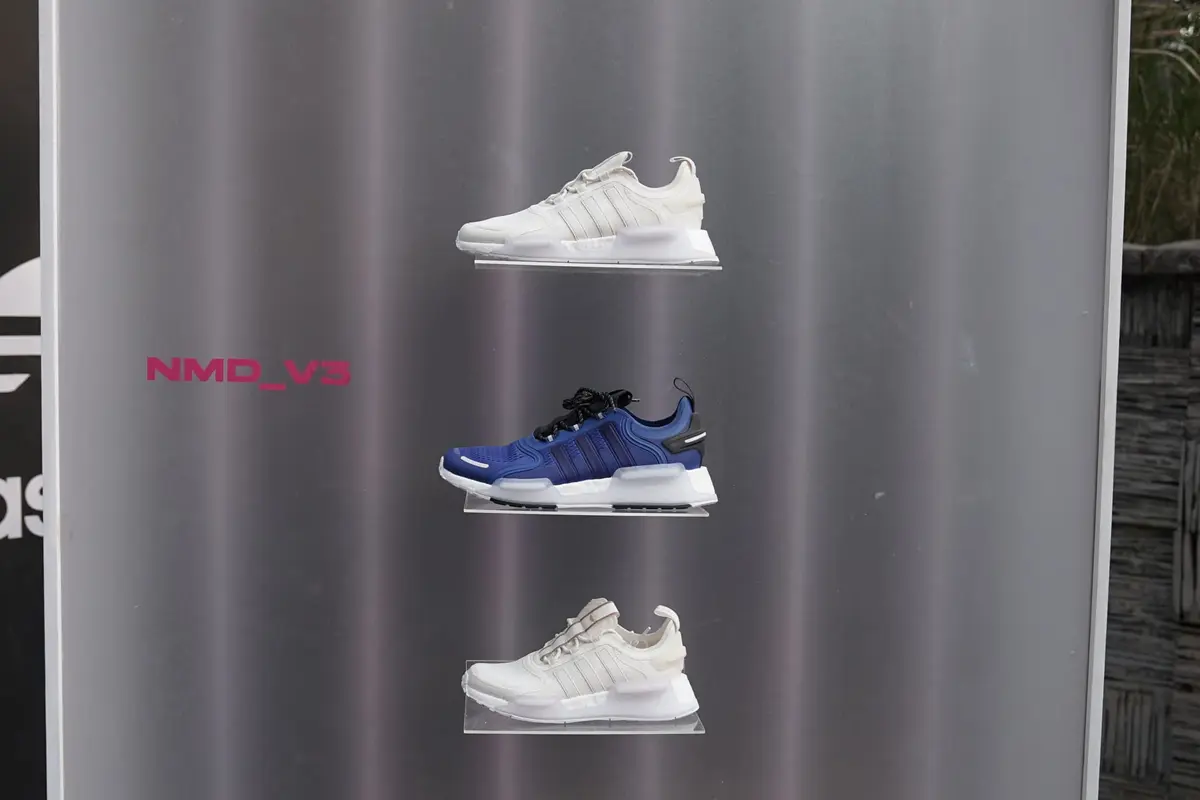 adidas NMD V3