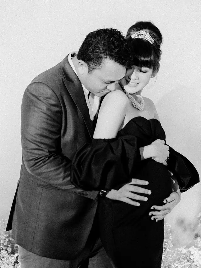 Gilang Dirga dan Adiezty Fersa. (Foto: Instagram/gilangdirga)