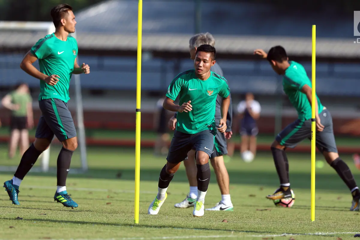 Evan Dimas