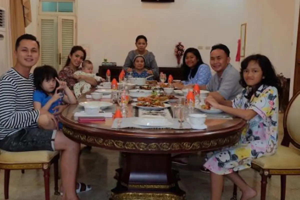 [Bintang] Ussy Sulistiawaty
