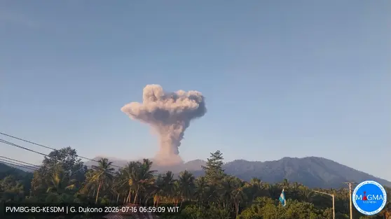 Gunung Dukono Erupsi 2.300 Meter, Alami 59 Kali Gempa Letusan