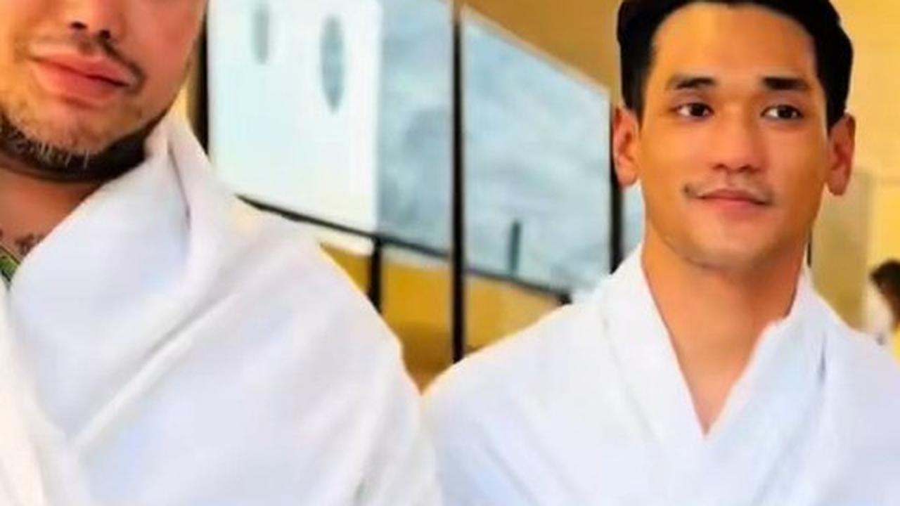 Potret Haru Ivan Gunawan Jalani Wukuf, Bagikan Momen Bersejarah hingga Sunset di Arafah