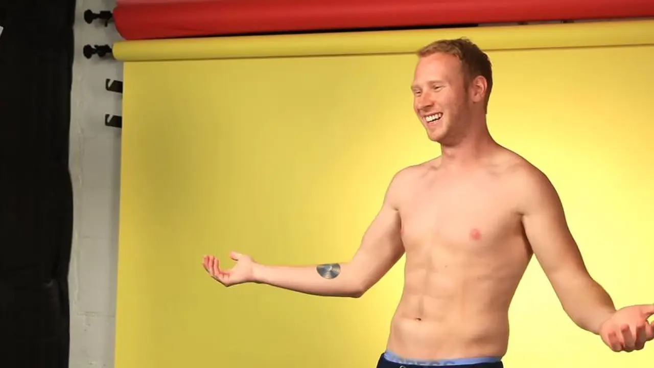 Malas Gym tapi Ingin Punya Perut Six Packs? Caranya Begini, Bro!