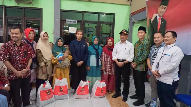 Menko PMKMuhadjir Effendy mengunjungi Kelurahan Sidoklumpuk, Kecamatan Sidoarjo, Kabupaten Sidoarjo, Jawa Timur, pada Minggu, 21 Mei 2023.