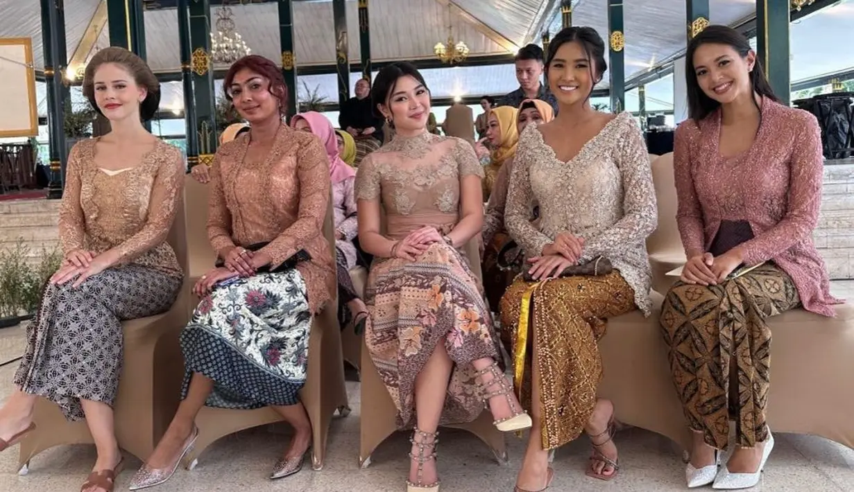 Meski tampil sederhana, penampilannya tetap memesona dan tuaj pujian. [@ruthgrch]