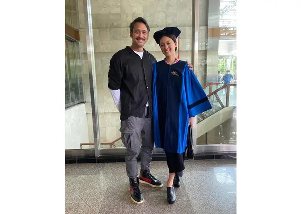 Potret Kedekatan Tora Sudiro dan Putri Sulungnya (Sumber: Instagram/t_orasudi_ro)