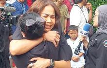 Tangis Melaney Ricardo Pecah di Rumah Duka, Kenang Mpok Alpa sebagai Perempuan Tangguh