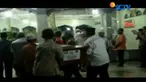 Proses pemakaman hanya dihadiri keluarga dan beberapa orang kerabat.