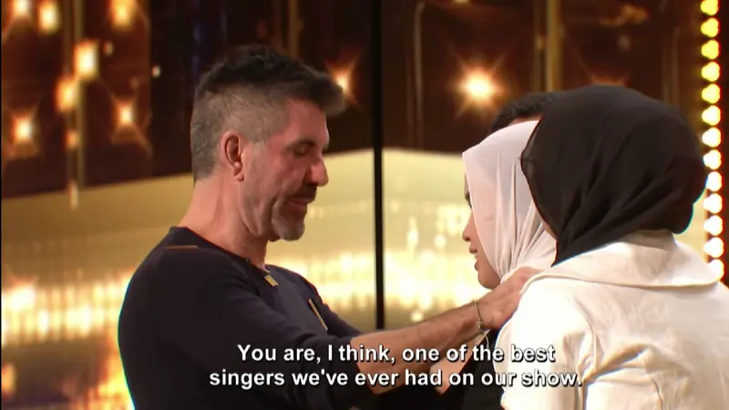 Putri Ariani dalam America's Got Talent dan Dapat Golden Buzzer dari Simon Cowell Berkat Lagu Sorry Seems to Be the Hardest Word (Tangkapan layar YouTube/)