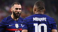 Karim Benzema, Kylian Mbappe, dan Ousmane Dembele akan menjadi trio lini depan menakutkan Timnas Prancis di Piala Dunia 2022. Namun, Didier Deschamps masih memiliki senjata cadangan lainnya yang tak kalah top. Mereka adalah Christopher Nkunku, Antoine Griezmann, Olivier Giroud, Kingsley Coman, Anthony Martial, dan Moussa Diaby. (AFP/Franck Fife)