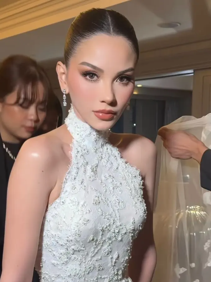 Bersinar bak Bintang Hollywood, Potret Makeup Paripurna Alyssa Daguise di Momen Resepsi Pernikahan