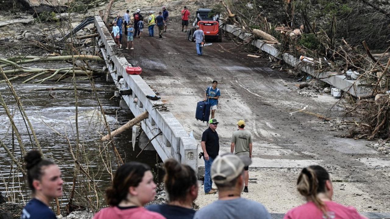 FOTO: Banjir Bandang Mengerikan Terjang Texas, Korban Tewas Bertambah Jadi 82 Orang