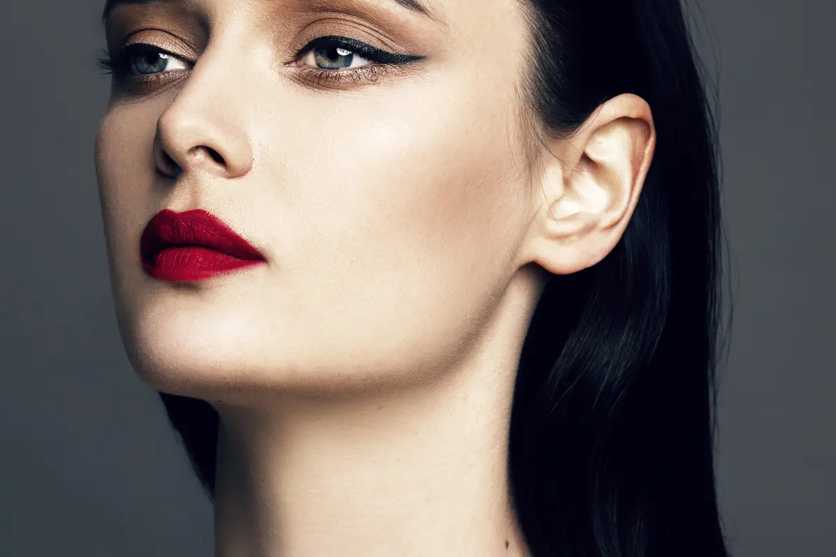 FIMELA Beauty: Tips gunakan eyeliner sesuai bentuk mata / Image: Shutterstock