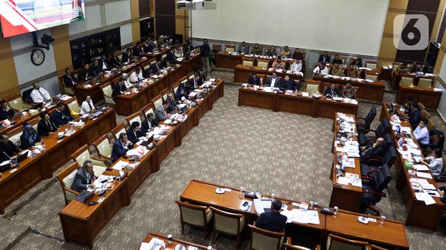 Pimpinan dan Dewas KPK Rapat Bersama Komisi III DPR