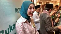 Zaskia Adya Mecca menghadiri kick off program "Berbagi Sajian Lezat Penuh Kebaikan" kolaborasi&nbsp;Unilever Indonesia&nbsp;dengan Baznas di Masjid Istiqlal, Jakarta Pusat, 15 Maret 2024. (Liputan6.com/Asnida Riani)