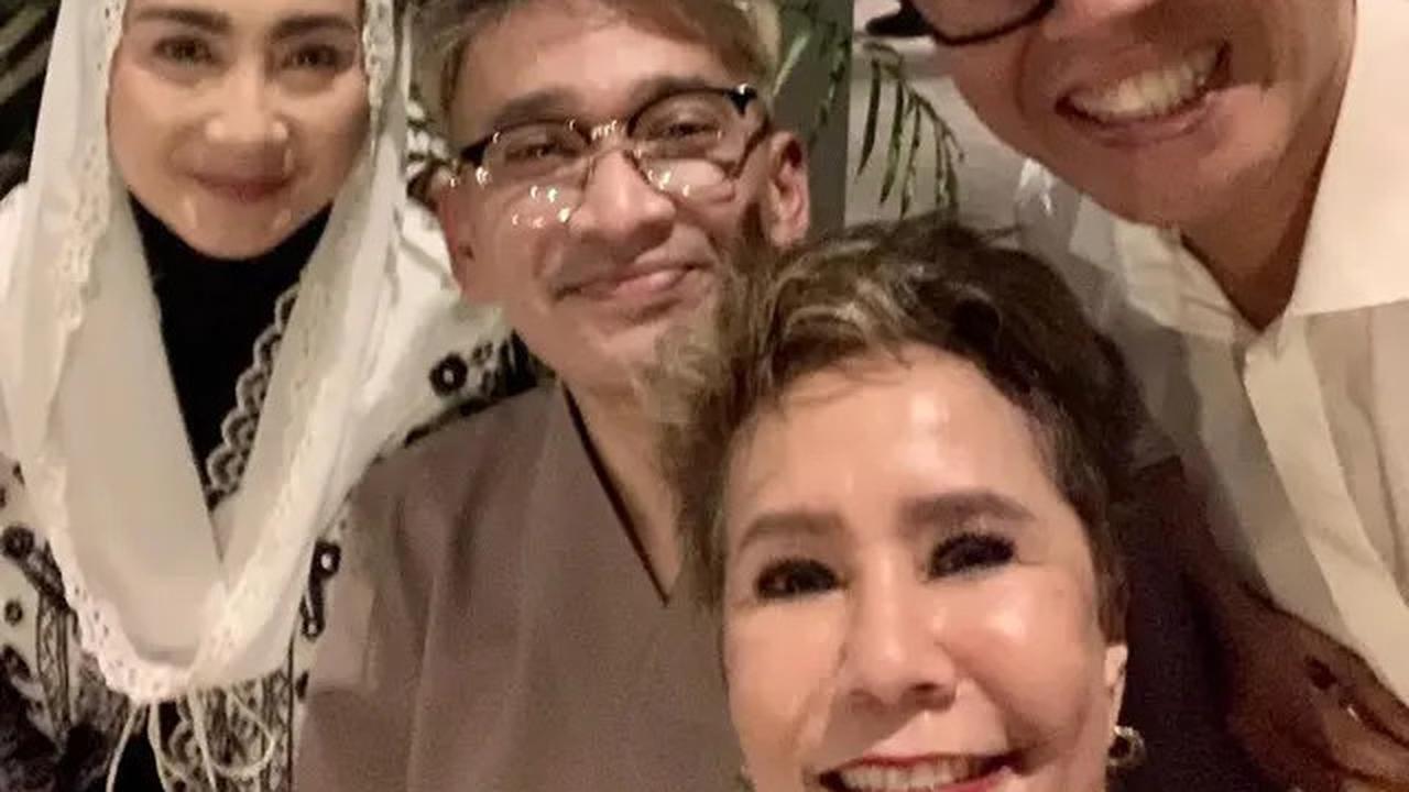 6 Potret Desy Ratnasari Halalbihalal Bareng Artis Lawas, Ruben Onsu Ikut Hadir