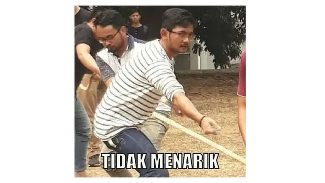 6 Jokes Lomba Tarik Tambang Ini Viral Jadi Meme, Bikin Ketawa