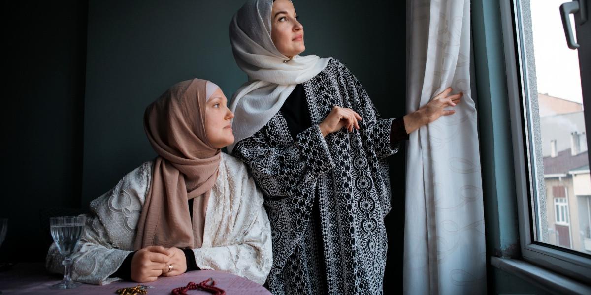 Ilustrasi Model Cardigan untuk Kondangan