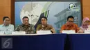 Badan POM menggelar konferensi pers terkait pangan ilegal, Jakarta, Kamis (18/6/2015). Badan POM berhasil menggerebek sebuah gudang  pangan olahan impor ilegal senilai Rp500 Juta di kawasan Pantai Kapuk. (Liputan6.com/Herman Zakharia)