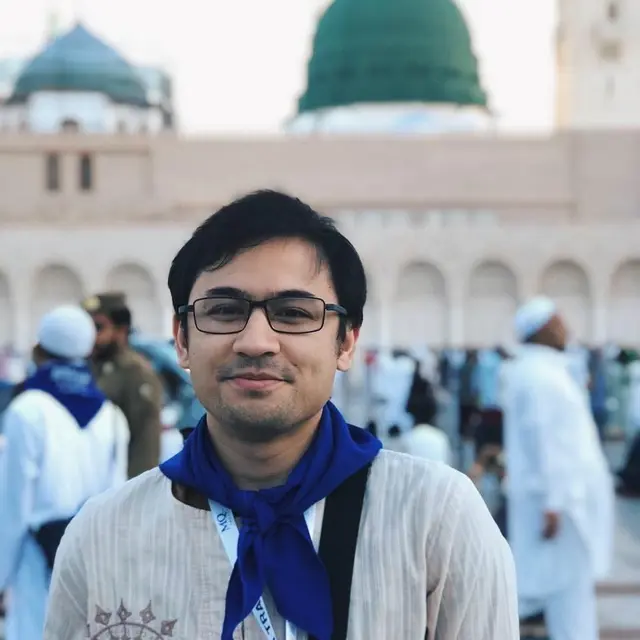 6 Potret Terbaru Ade Surya Akbar, Mantan Artis Cilik yang Kini Sudah Menikah