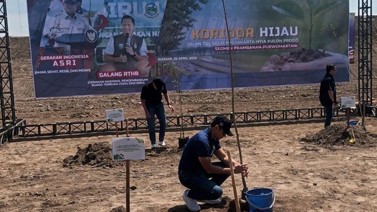 AHY Tanam Pohon Koridor Hijau di Tol Prambanan-Purwomartani, Perkuat Pembangunan Berbasis Lingkungan
