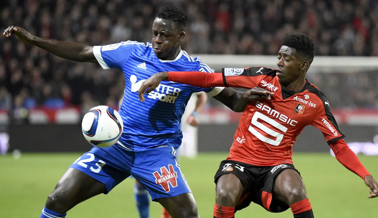 Selain Barcelona, klub-klub besar Eropa lainnya juga tertarik dengan kemampuan Ousmane Dembele, mulai dari Liverpool, Manchester City, Chelsea, dan Atletico Madrid. (AFP/Damien Meyer)