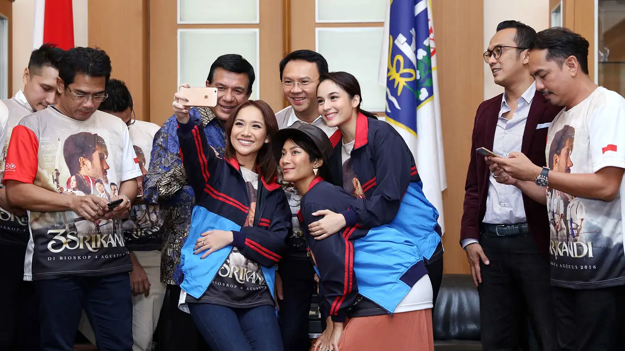[Bintang] 3 Srikandi