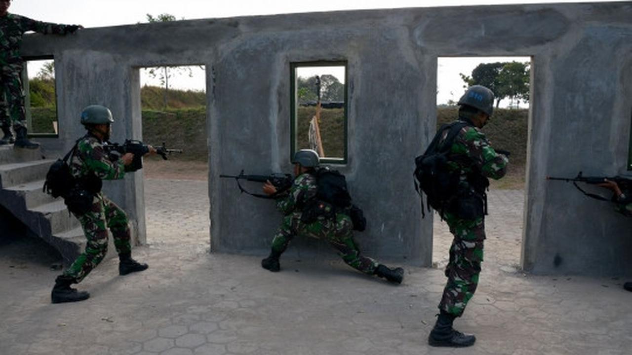 Aksi pertempuran jarak dekat pasukan Kostrad di Batujajar