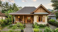 10 Desain Rumah Kampung Gaya Farmhouse Modern yang Adem, Nyaman di Iklim Tropis