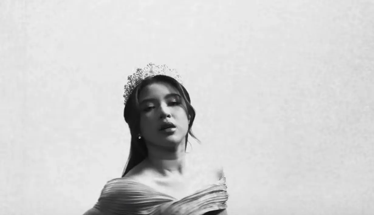 Jadi Sasaran Body Shaming, Ini 8 Pesona Tiara Andini di MV Flip It Up (Sumber: Youtube/Tiara Andini)