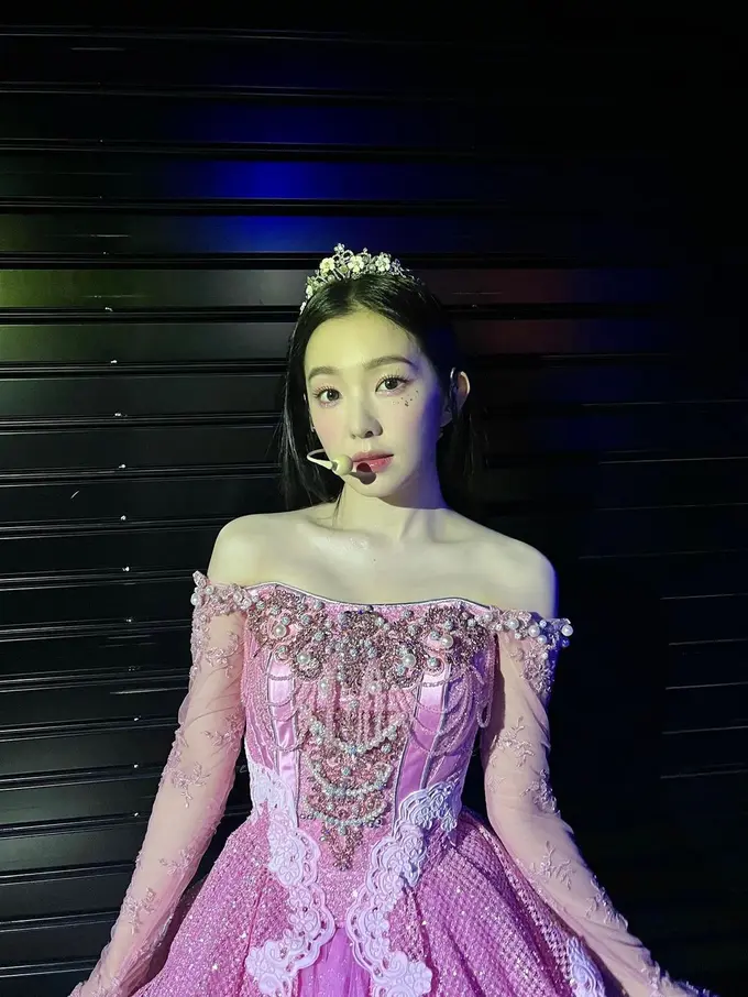 Irene Red Velvet