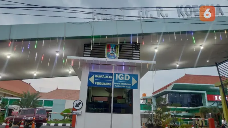 Pintu masuk ke RSUD dr Koesma Tuban (Liputan6.com/Ahmad Adirin)