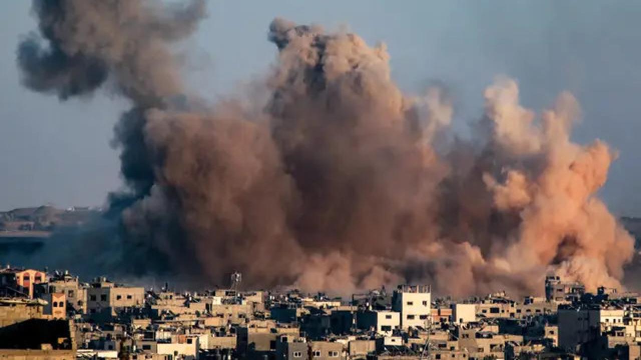 Di Tengah Negosiasi Gencatan Senjata, Israel Bombardir Jalur Gaza