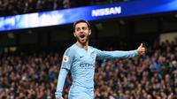 Gelandang Manchester City Bernardo Silva merayakan gol ke gawang Bournemouth pada laga Liga Inggris di Etihad Stadium, Sabtu (1/12/2018). (AFP/Oli Scarff)